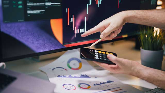 investment-strategy-banking-finance-etf